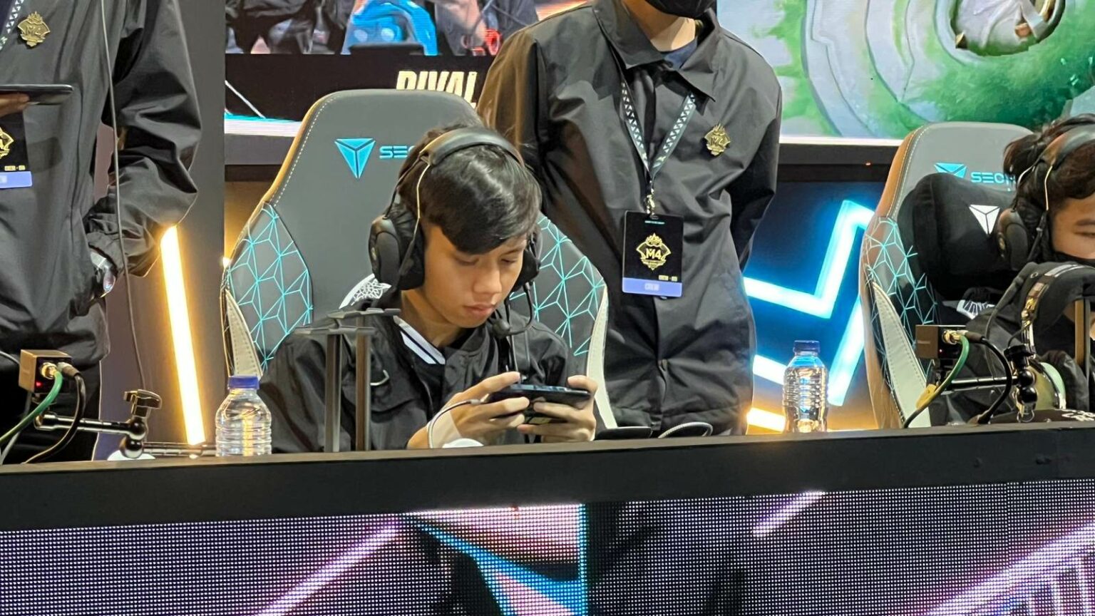 Ciku Buka Kartu Kelemahan ONIC Dan RRQ Hoshi ONE Esports Indonesia