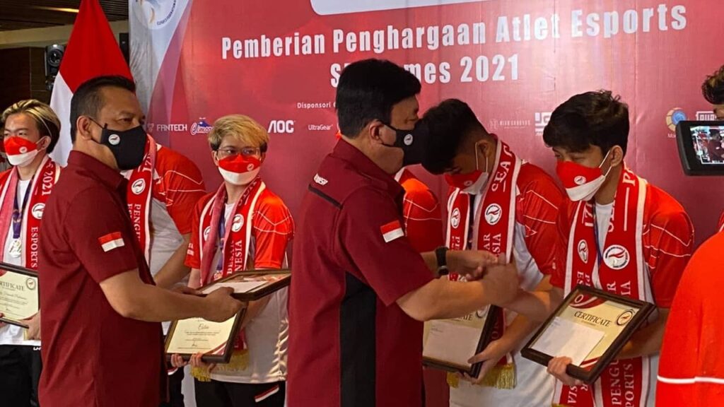 PBESI Berikan Apresiasi Dan Penghargaan Kepada Para Atlet Esports ...