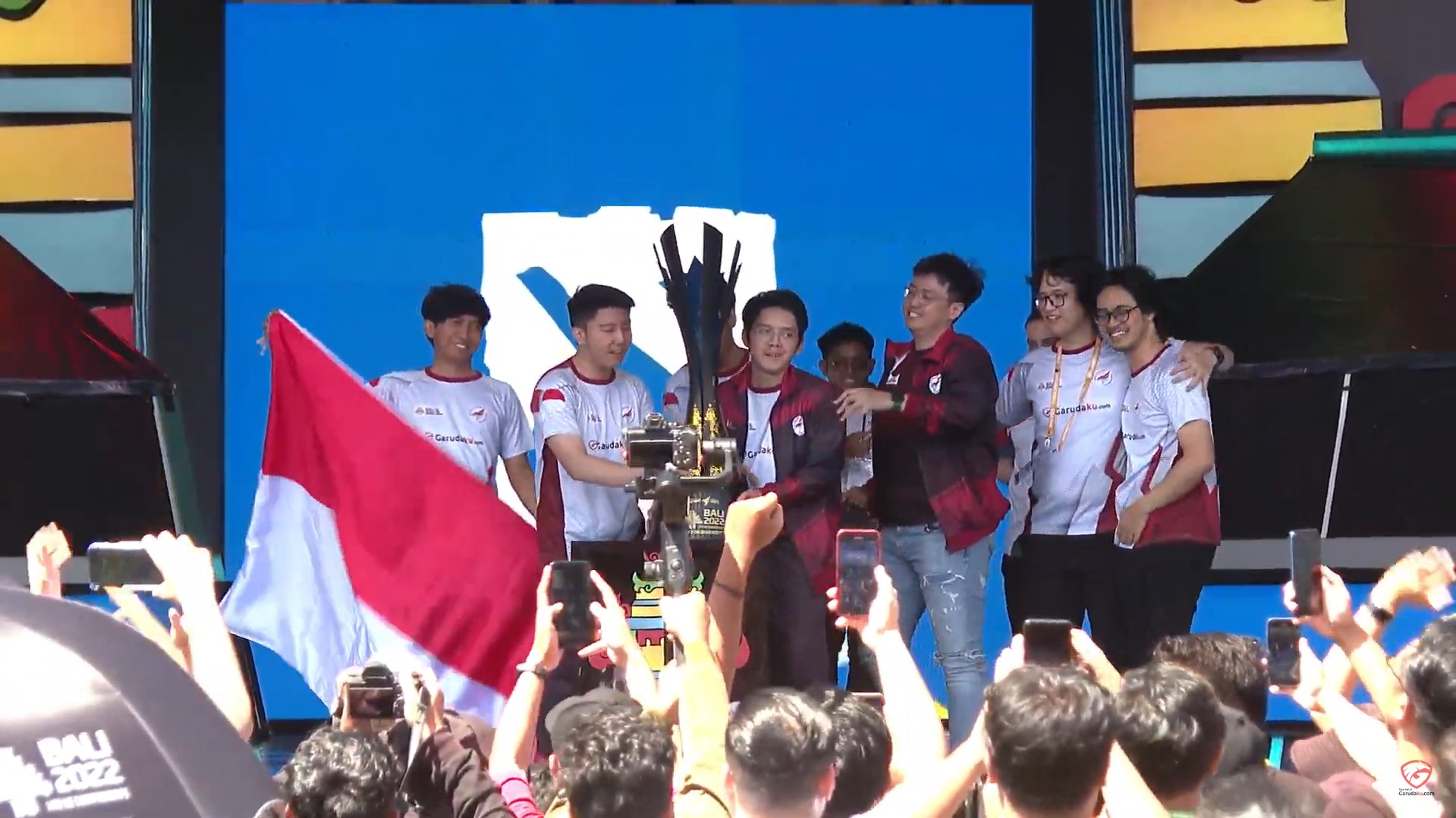 Timnas Dota 2 Indonesia juara IESF WEC 2022 secara dramatis! ONE