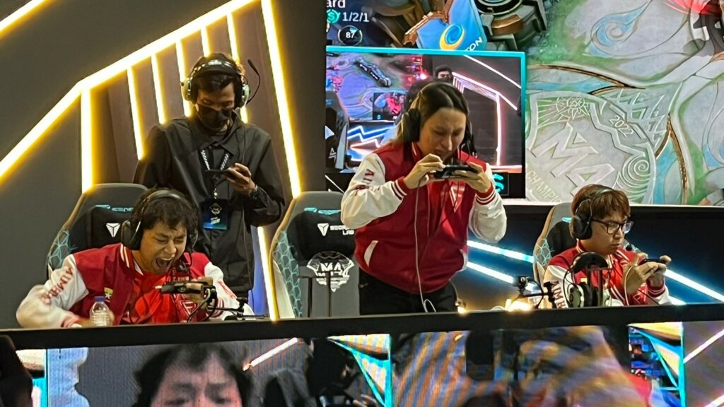 Falcon Esports bekuk Blacklist! Tiebreaker 3 tim di Grup A M4 ONE Esports Indonesia