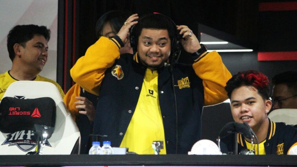 Mobile Legends, Coach Yeb, ONIC Esports, MPL ID S11, freeze contract